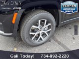 New 2025 Jeep Grand Cherokee L Limited image 5