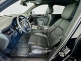 Used 2024 Porsche Macan image 5