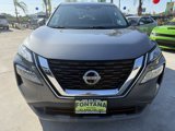 Used 2022 Nissan Rogue SV image 2