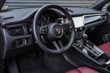 Used 2025 Porsche Macan image 4
