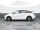Certified 2025 Toyota Sienna LE image 4