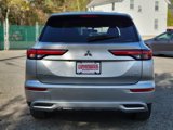 New 2025 Mitsubishi Outlander SE image 4