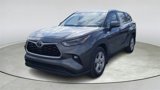 Used 2023 Toyota Highlander LE image 3