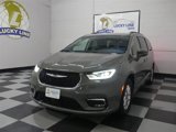 Used 2022 Chrysler Pacifica Touring-L image 4