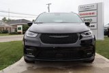 New 2026 Chrysler Pacifica Limited w/ Uconnect Theater Family Group image 5