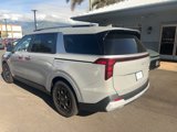 Used 2025 Kia Carnival EX image 3