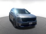 Used 2024 Kia Sorento S image 2