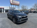 Certified 2024 Toyota Highlander LE image 2