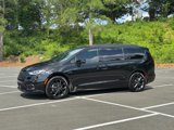 Used 2024 Chrysler Pacifica Limited w/ S Appearance Package image 5