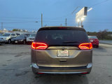 Used 2017 Chrysler Pacifica Touring-L Plus image 6