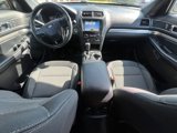 Used 2018 Ford Explorer XLT w/ Equipment Group 201A image 4