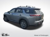 New 2025 Nissan Frontier SL image 3