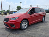 New 2025 Chrysler Pacifica Select image 3