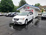 Used 2015 Chrysler Town & Country Touring image 4