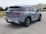 New 2025 Nissan Pathfinder Platinum w/ Lighting Package (N93) image 4