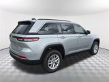 New 2025 Jeep Grand Cherokee Laredo image 3