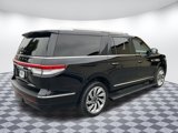 Used 2024 Lincoln Navigator L 4WD image 3