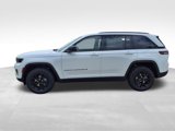 New 2025 Jeep Grand Cherokee Altitude image 2