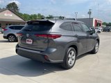 Used 2023 Toyota Highlander L image 3