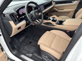 Used 2025 Porsche Cayenne Coupe image 4