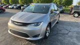 Used 2019 Chrysler Pacifica Limited image 4