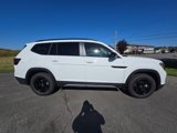 New 2025 Volkswagen Atlas Peak Edition SE image 3