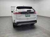 Used 2024 Ford Edge SEL image 6