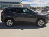 Used 2024 Jeep Compass Latitude image 4