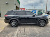 Used 2022 Nissan Pathfinder SV image 2