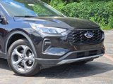 Used 2025 Ford Escape ST-Line image 2