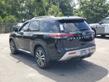 New 2025 Nissan Pathfinder Platinum image 3