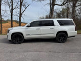 Used 2017 Cadillac Escalade ESV Premium Luxury image 2
