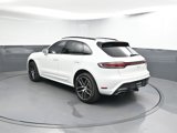 Certified 2022 Porsche Macan image 3