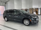 Used 2022 Chrysler Pacifica Touring-L image 2