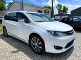 Used 2018 Chrysler Pacifica Limited w/ Tire & Wheel Group image 2