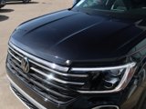 New 2025 Volkswagen Atlas Peak Edition SE image 3