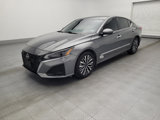 Used 2023 Nissan Altima 2.5 SV image 2
