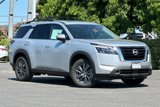 New 2025 Nissan Pathfinder SV w/ SV Premium Package image 2