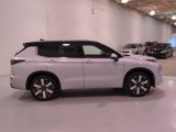 New 2025 Mitsubishi Outlander SEL image 3
