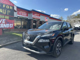 Used 2023 Nissan Rogue SV image 2