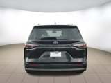 Used 2024 Toyota Sienna XLE image 6
