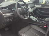 New 2025 Jeep Grand Cherokee Limited image 3