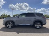 New 2025 Nissan Pathfinder Platinum image 4