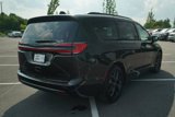 Used 2024 Chrysler Pacifica Limited w/ S Appearance Package image 5