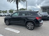 Used 2024 Volkswagen Taos SE image 4