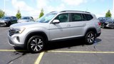 New 2025 Volkswagen Atlas SE image 2