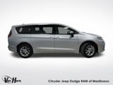 Used 2023 Chrysler Pacifica Touring-L image 2