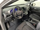 New 2025 Chrysler Pacifica Select image 2