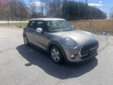 Used 2017 MINI Cooper 4-Door Hardtop image 2