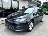Used 2017 Chrysler Pacifica Touring w/ Tire & Wheel Group image 5